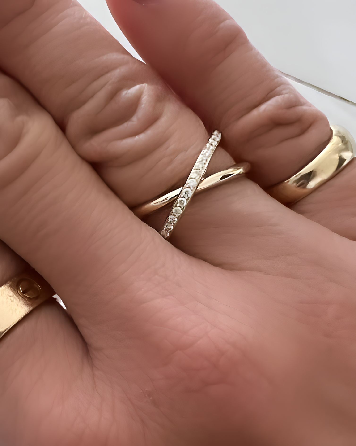 9k yellow gold wedding rings with 0,8ct diamonds VS1-1